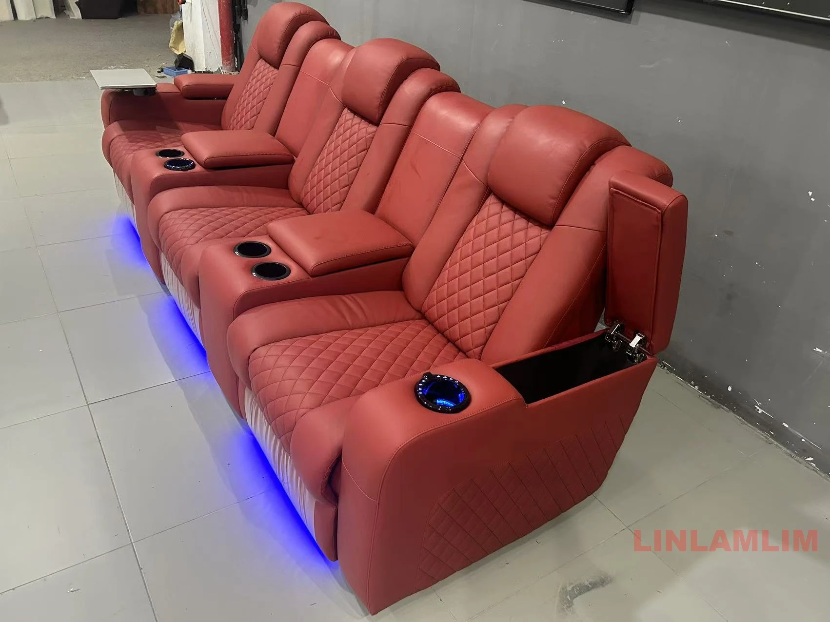 Linlamlim-カップホルダー付きの豪華な3人掛けリクラ - Home Cinema Couch のレビューと価格